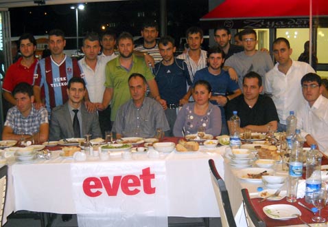 akgencler_iftar4.jpg