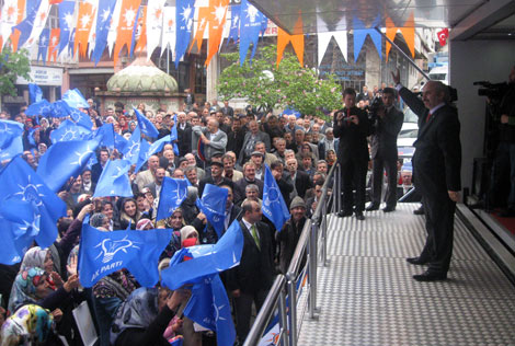 akp-miting2.jpg