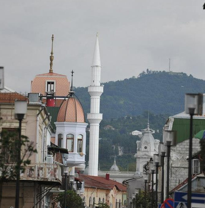 batum-orta-camii.jpg